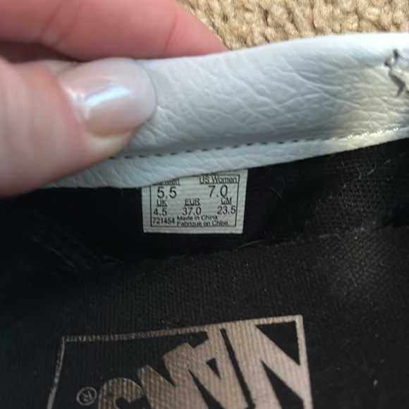 Vans - textured black - Picture 3 of 4